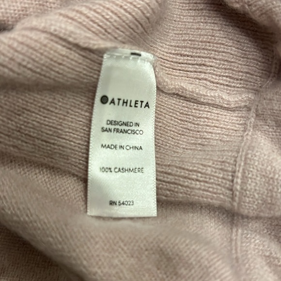 Athleta cashmere sweater dusty rose color - Picture 3 of 5